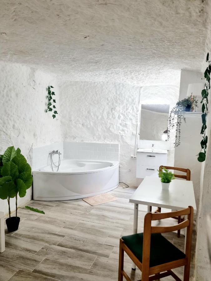 Apartamentos La Cueva Paterna Dış mekan fotoğraf